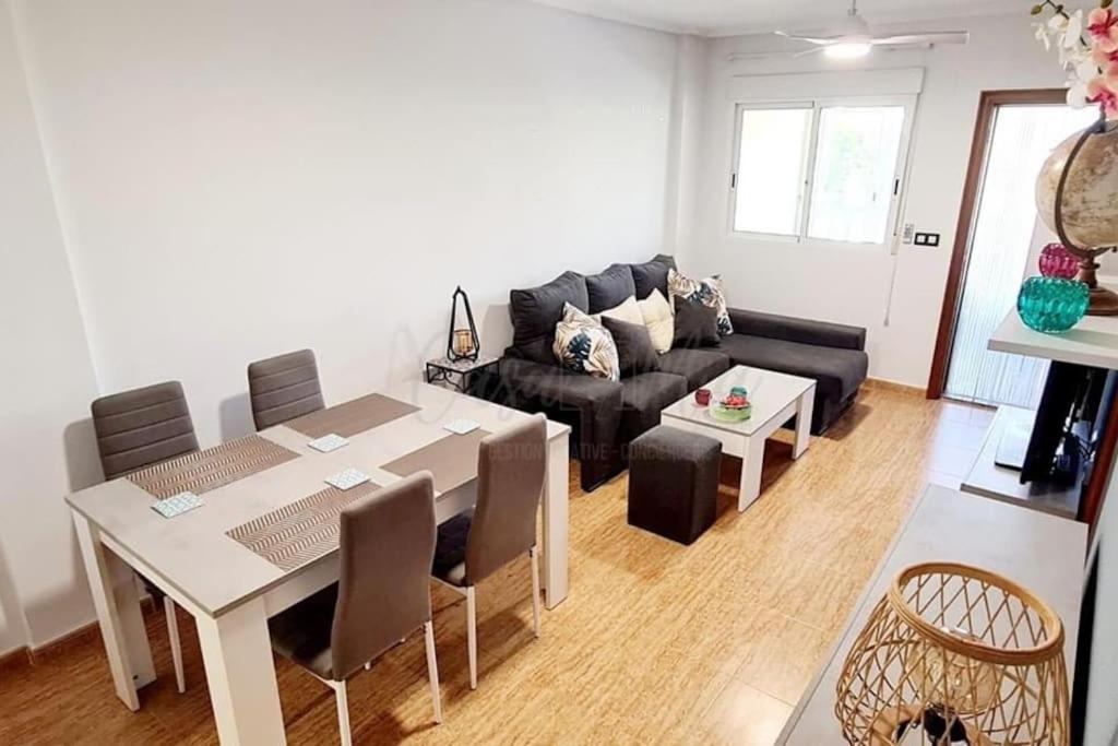 Agreable Appartement Avec Piscine Commune San Pedro del Pinatar Exterior foto