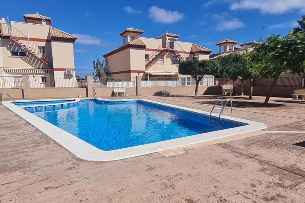 Agreable Appartement Avec Piscine Commune San Pedro del Pinatar Exterior foto